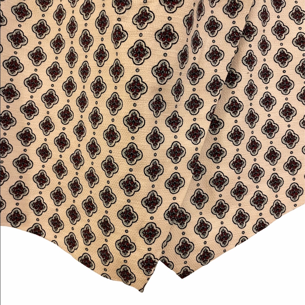 ๐HOSTPICK๐LOFT Asymmetrical Medallion Wrap Skirt - Picture 6 of 8